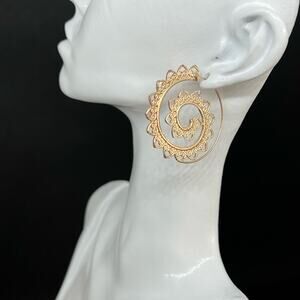 Golden Thread Through Swirl Boho Hoop Earrings 1.5" x 1.5"